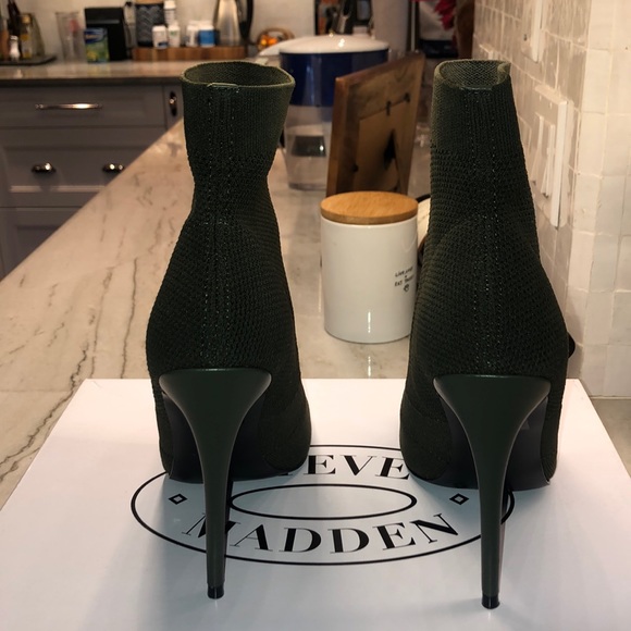 Steve Madden Komono Olive Booties - Picture 3 of 5